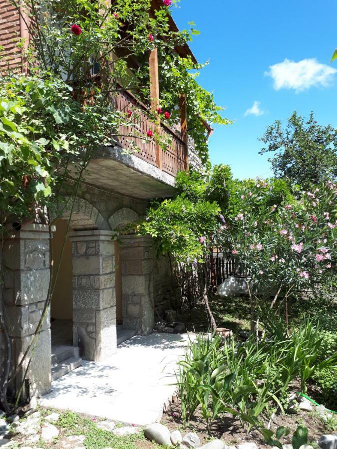 Old House Apartment With Garden Area Мцхета Экстерьер фото