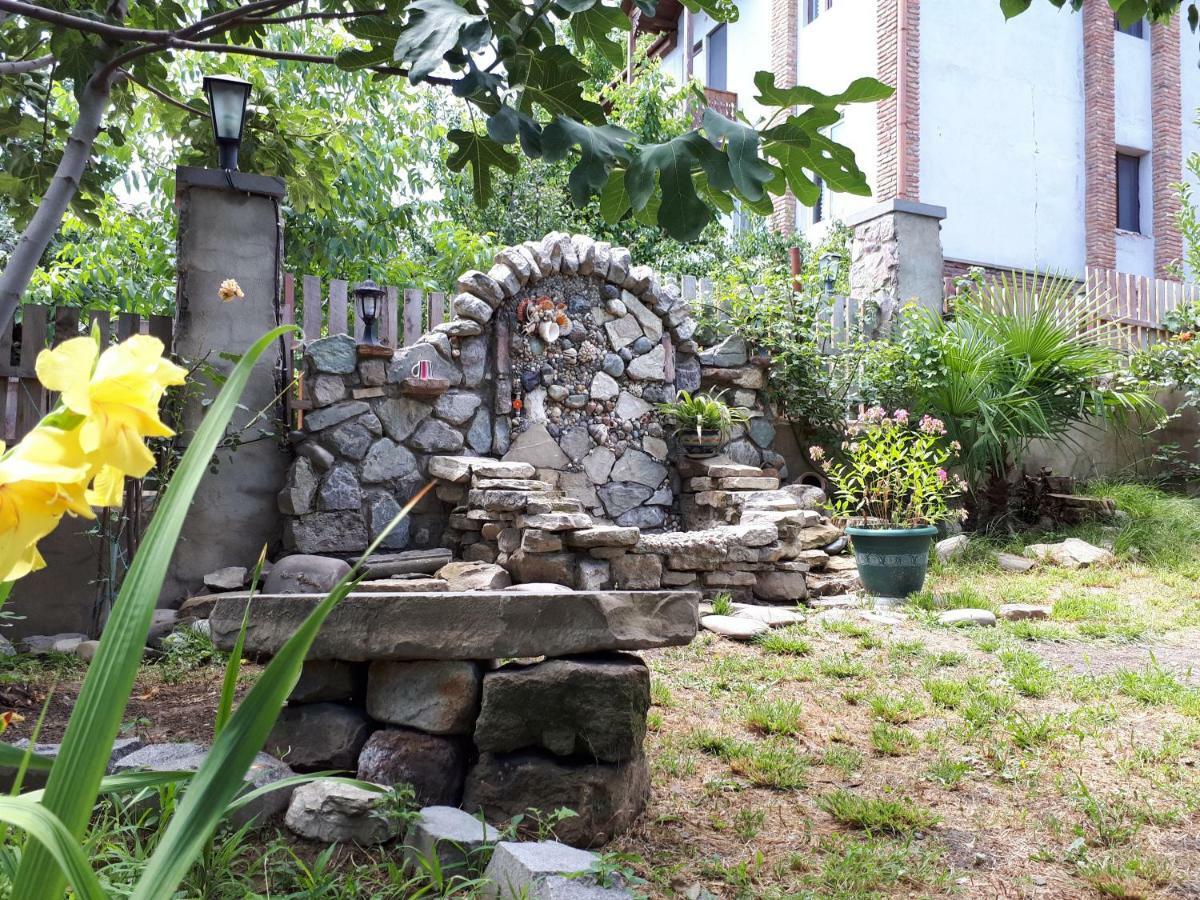Old House Apartment With Garden Area Мцхета Экстерьер фото