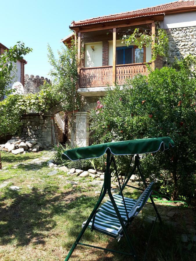 Old House Apartment With Garden Area Мцхета Экстерьер фото